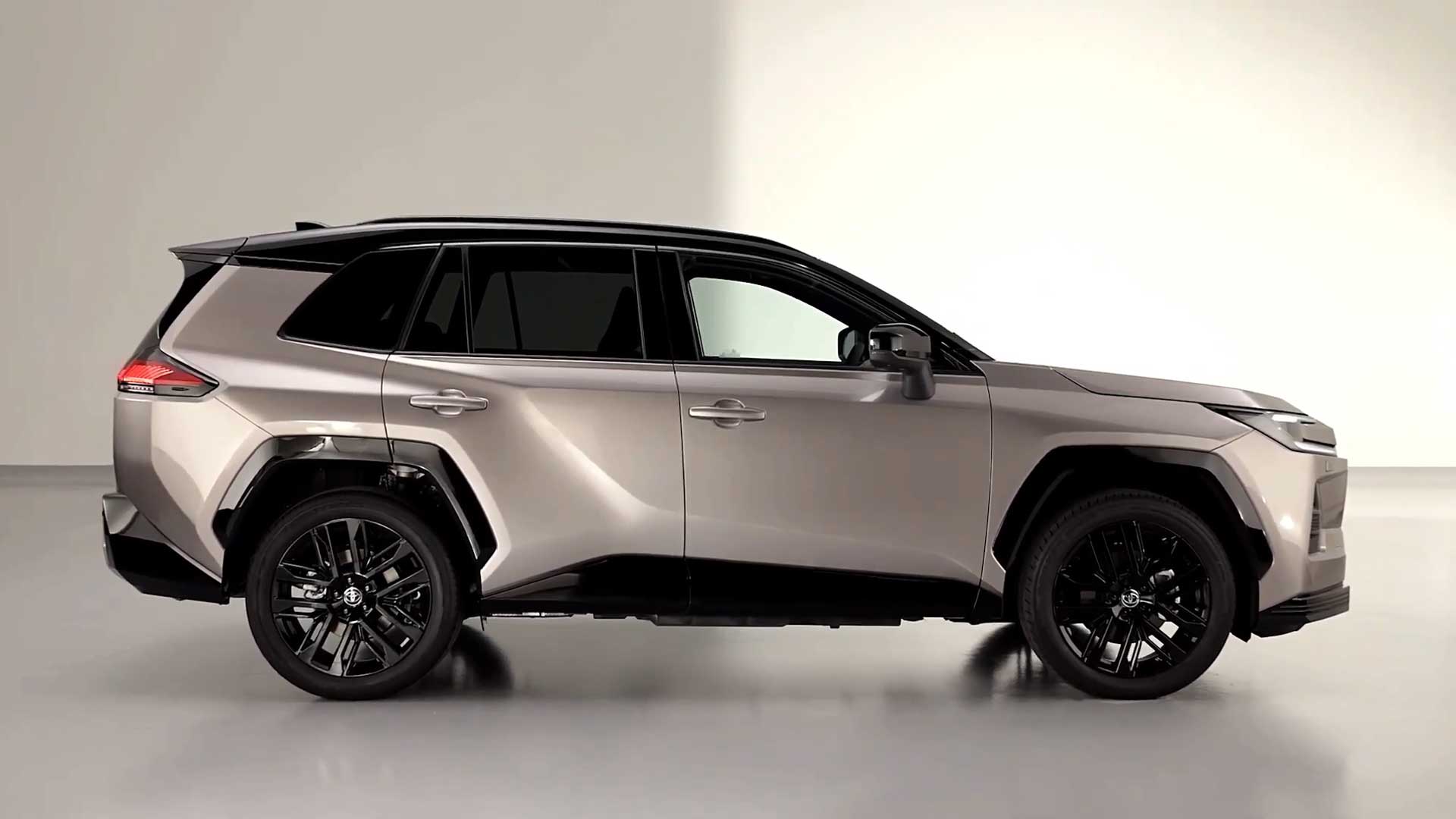 2026-Toyota-RAV4-Hybrid-Side 2026 Toyota RAV4 Hybrid Side Profile View